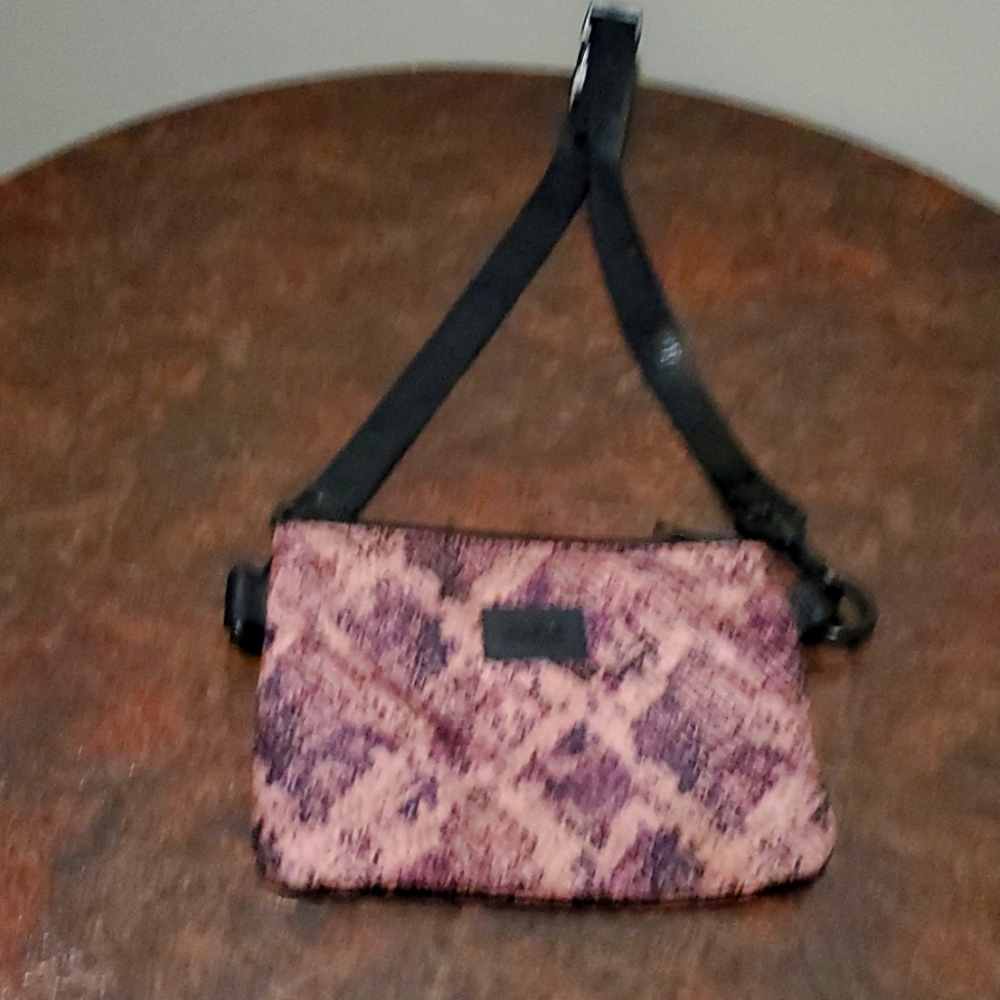 A crossbody or shoulder purse